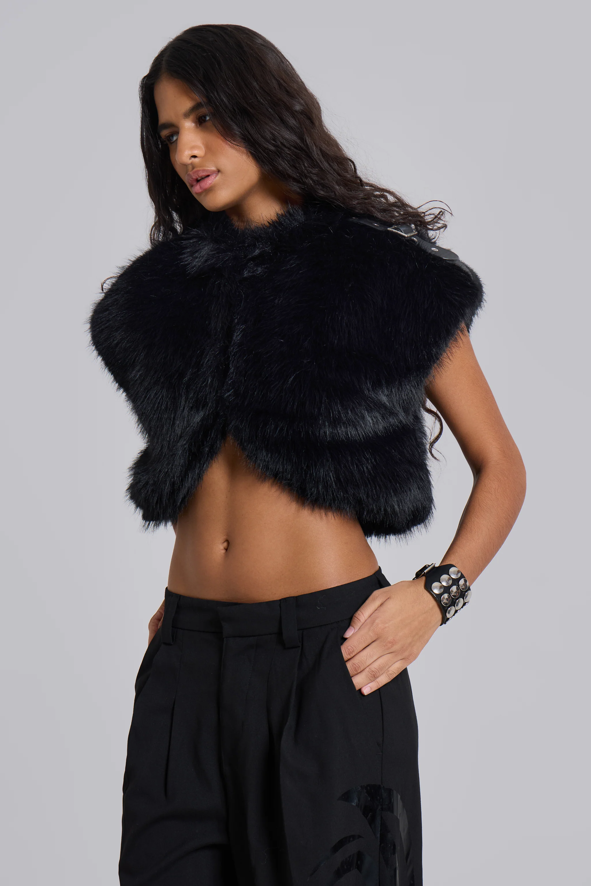 Saskia 2-in-1 Faux Fur Shrug in Black 6 Saskia 2-in-1 Faux Fur Shrug in Black