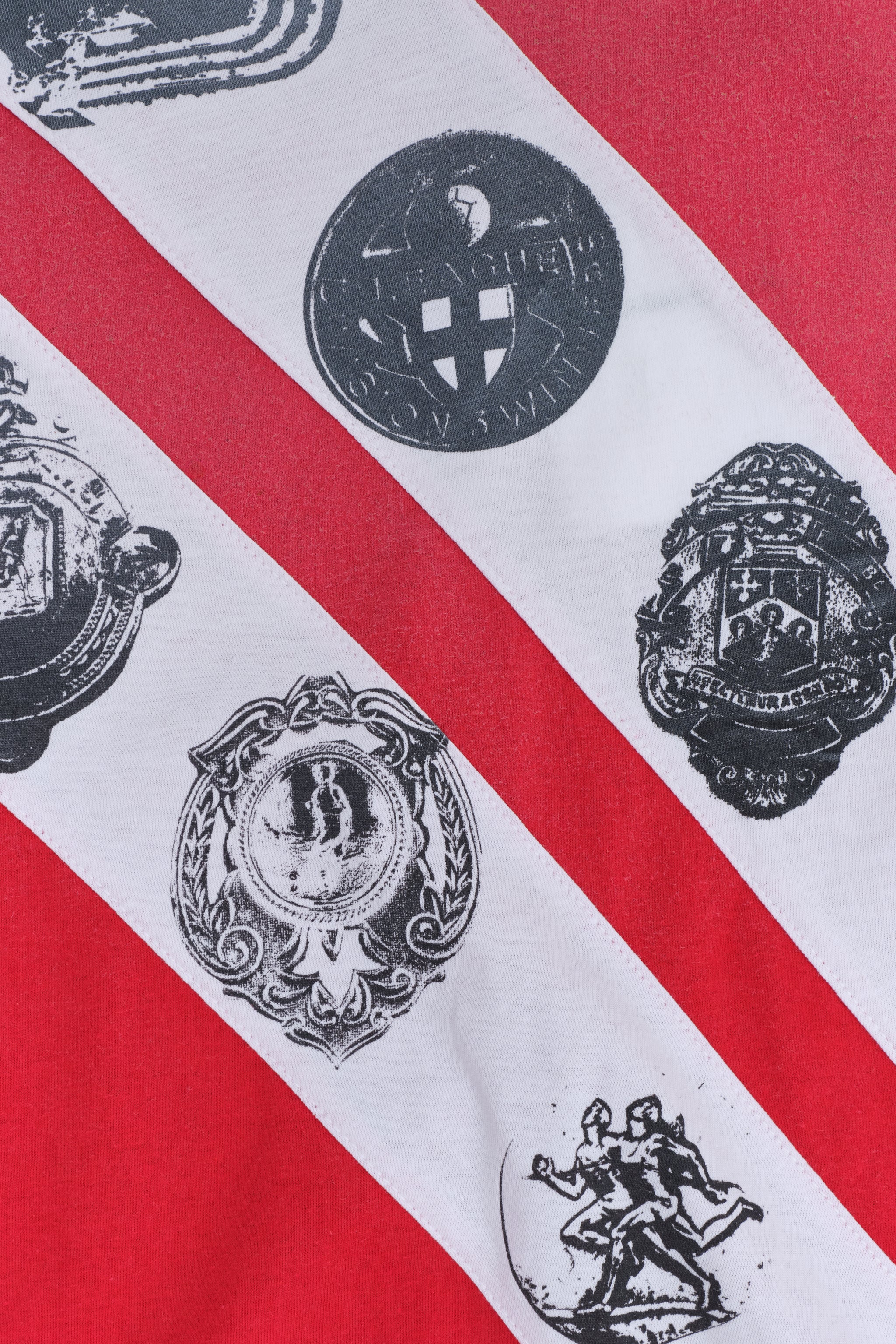 Crest V-Neck T-Shirt 9 Crest V-Neck T-Shirt