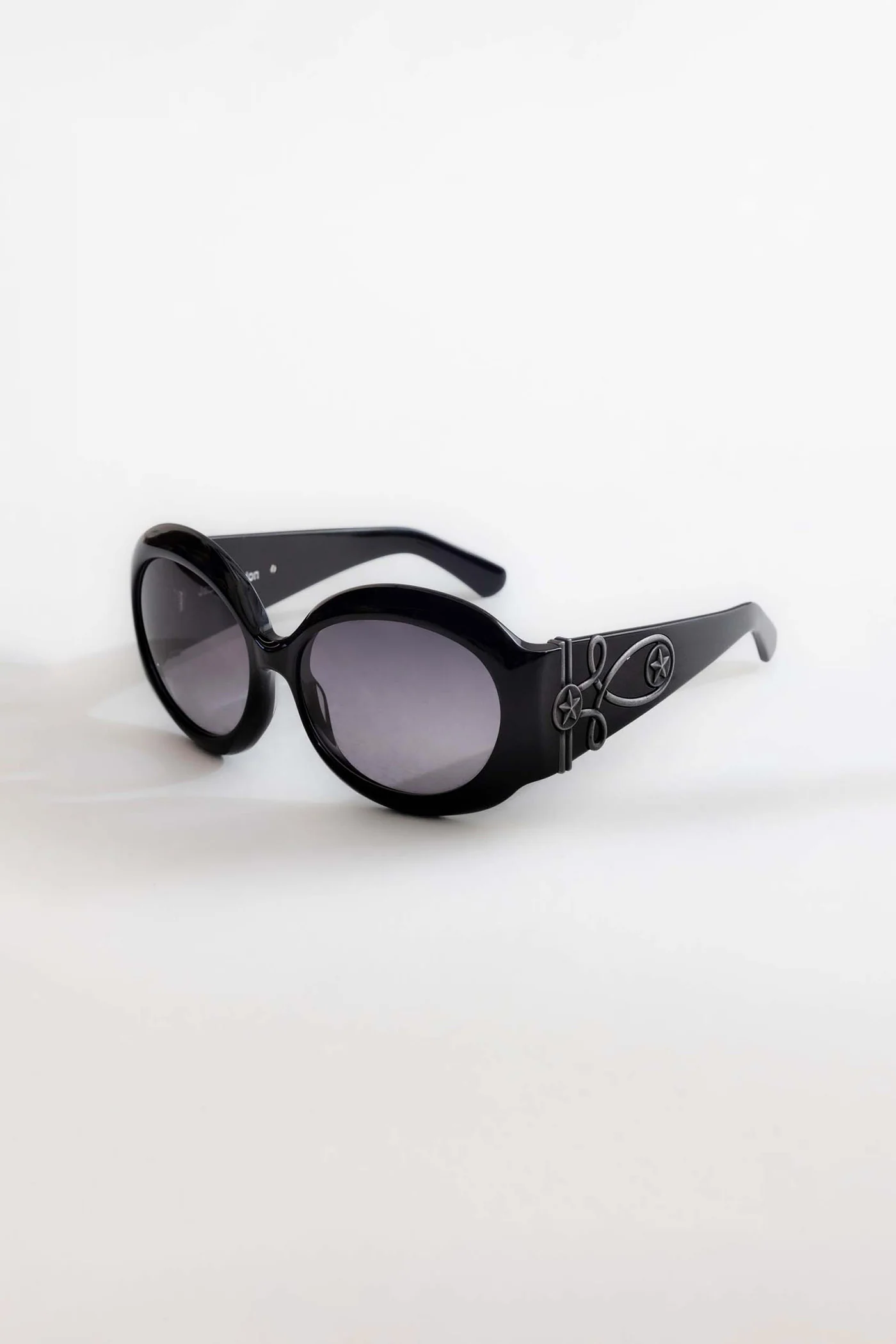 Majorette Oversized Round Sunglasses in Black